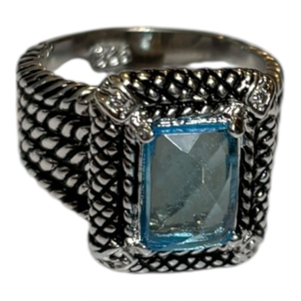 925 Silver and Blue Topaz Ring Size 8